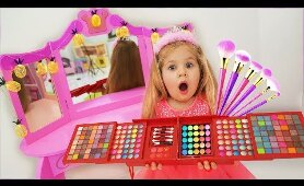 Diana Pretend Play Dress Up and Make Up Toys